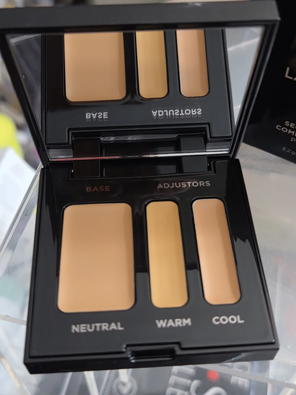 Laura Mercier Secret Camouflage Complexion Perfector Palette